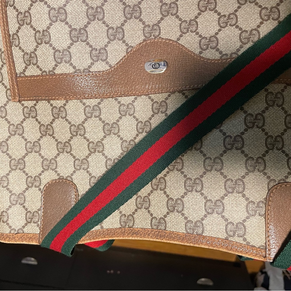 Gucci Beige and Brown Tote Bag with Red and Green Straps - Picture 15 of 16